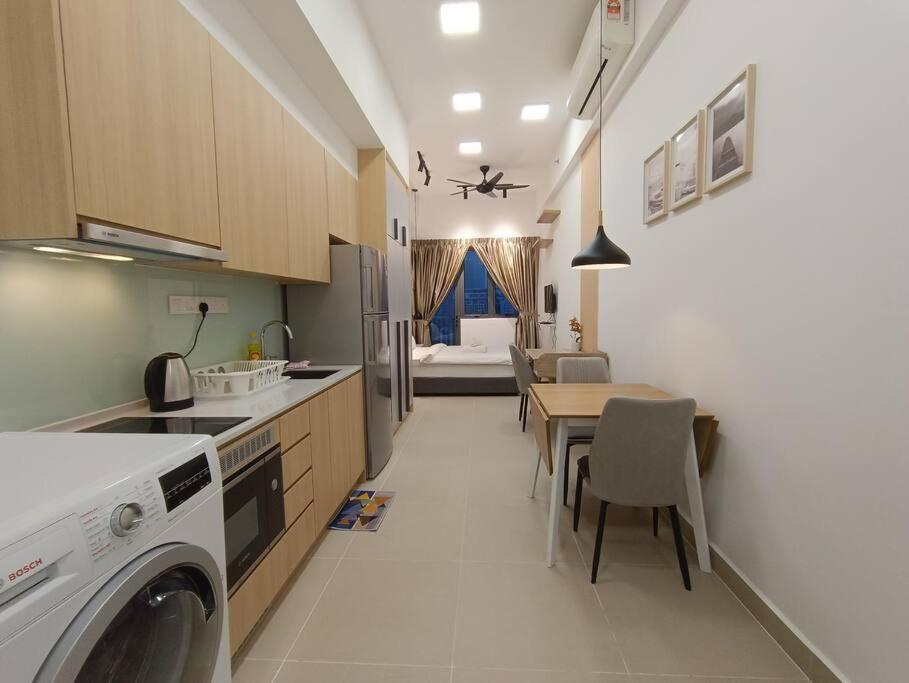 Cl 27A Insta Klcc View & Infinity Pool View Apartamento Kuala Lumpur Exterior foto