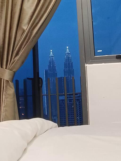 Cl 27A Insta Klcc View & Infinity Pool View Apartamento Kuala Lumpur Exterior foto