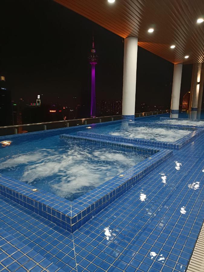 Cl 27A Insta Klcc View & Infinity Pool View Apartamento Kuala Lumpur Exterior foto
