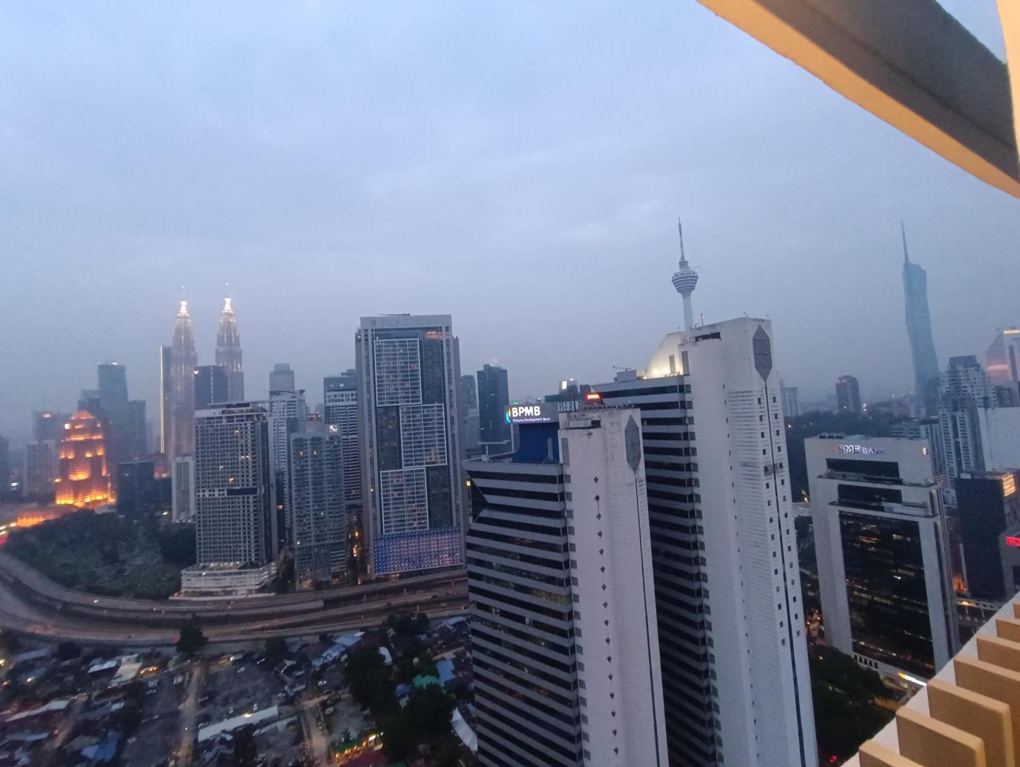 Cl 27A Insta Klcc View & Infinity Pool View Apartamento Kuala Lumpur Exterior foto