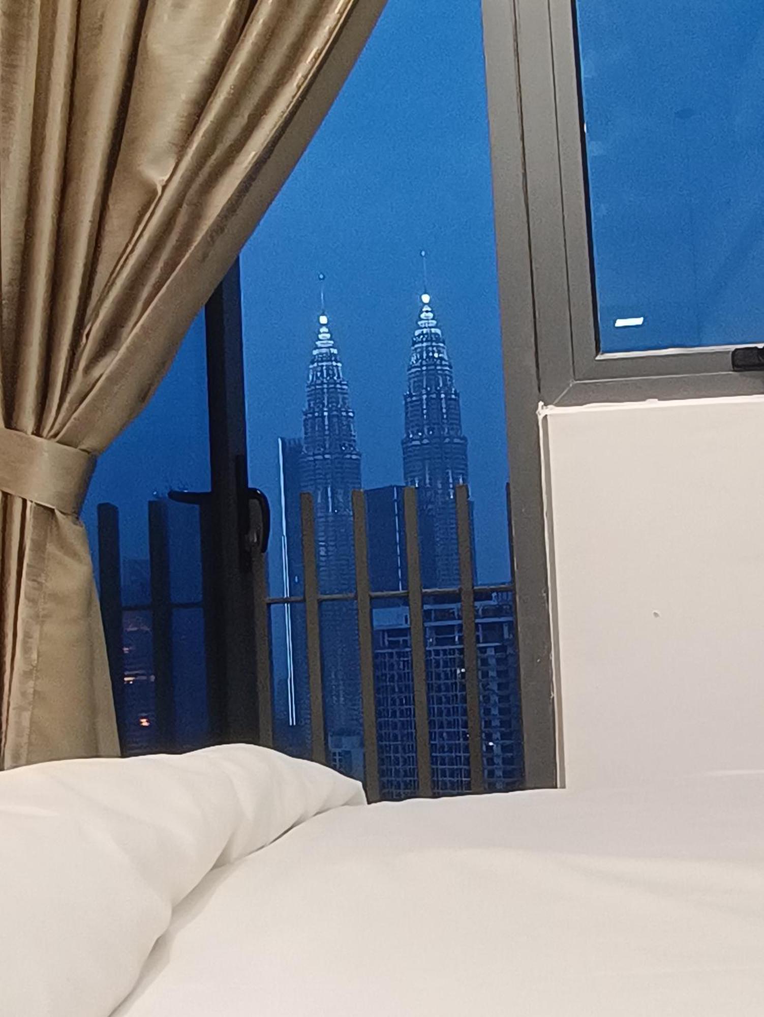 Cl 27A Insta Klcc View & Infinity Pool View Apartamento Kuala Lumpur Exterior foto